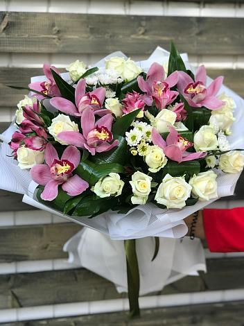Букет цветов из: Розы и Хризантемы в Глазынино