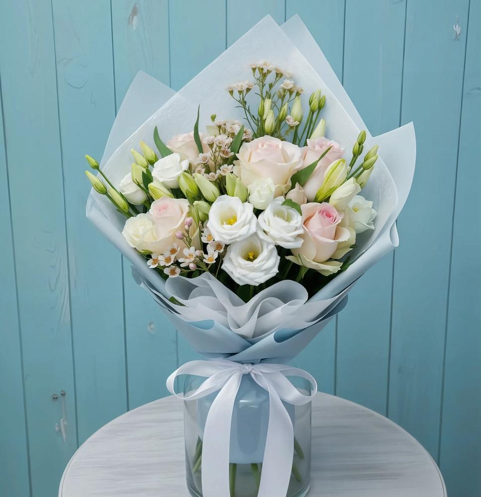 Букет цветов из: Розы и Лизиантусы в Глазынино