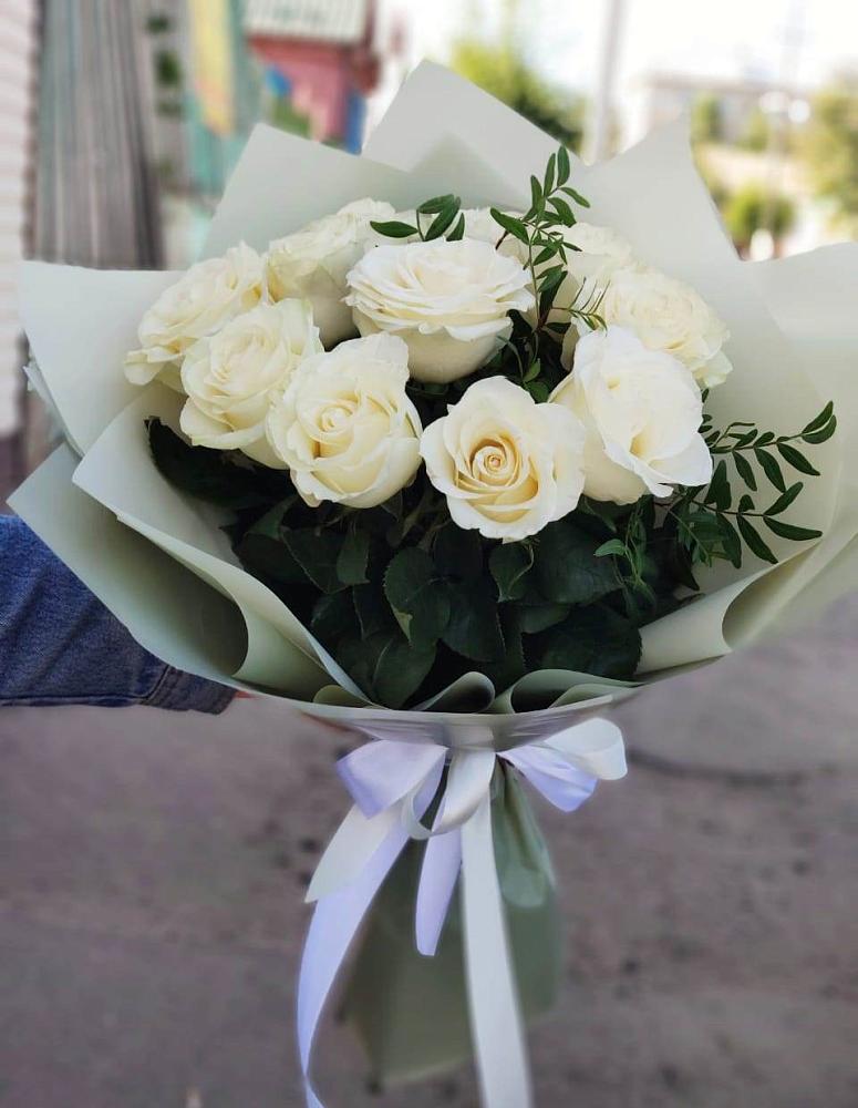 Букет Белые розы Проуд в Глазынино