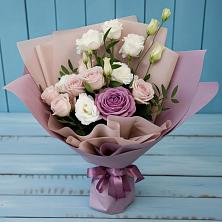 Букет цветов из:  Розы и Лизиантусы в Глазынино