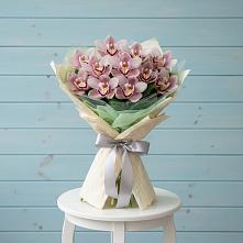Букет цветов из:  Орхидеи и Розы в Глазынино