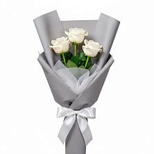 Букет 3 белые розы в Глазынино