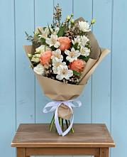 Букет цветов из:  Альстромерии, Лизиантусы, Розы и Хризантемы #REPLACE_PRED# Глазынино