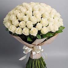 Букет 101 беля роза Белоснежка в Глазынино