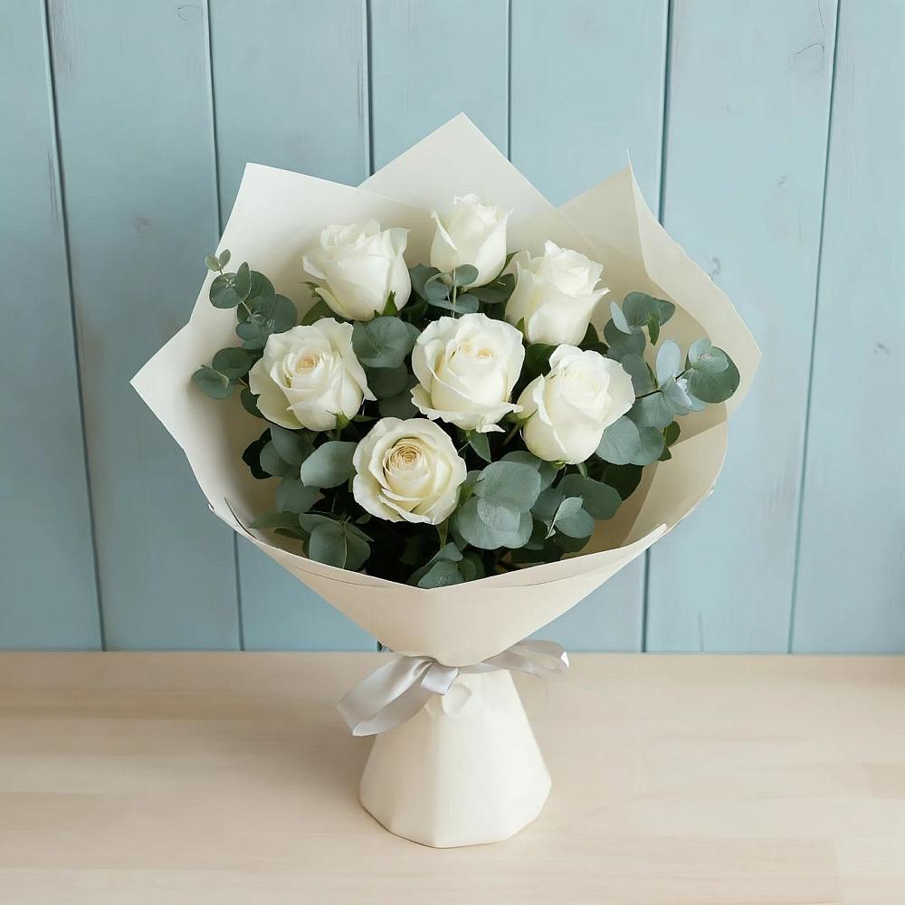 Букет Белые розы в Эвкалипте в Глазынино