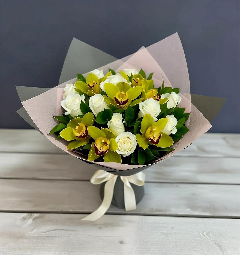 Букет цветов из: Орхидеи и Розы в Глазынино