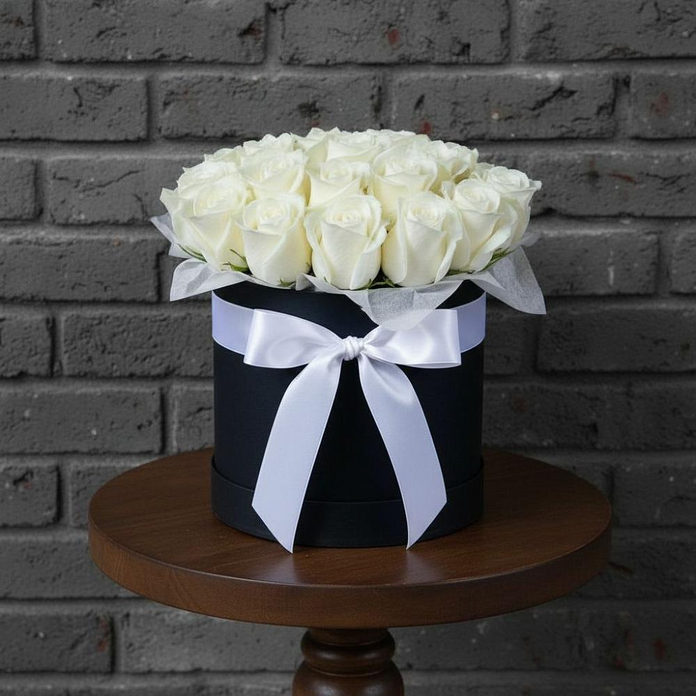 Цветочная композиция из Розы в шляпной коробке в Глазынино