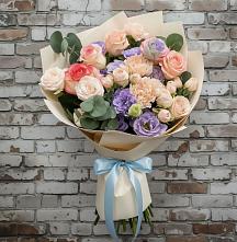 Букет цветов из:  Розы, Лизиантусы и Гвоздики в Глазынино